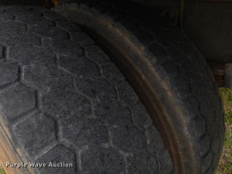 image for item EI9103 2006 International 4200 dump truck