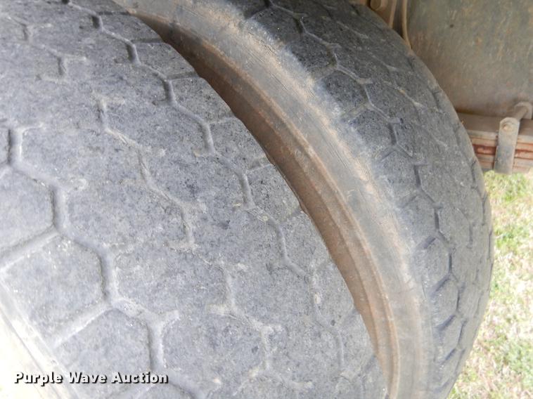 image for item EI9103 2006 International 4200 dump truck