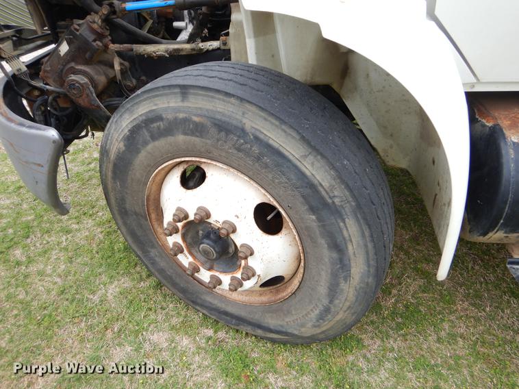 image for item EI9103 2006 International 4200 dump truck