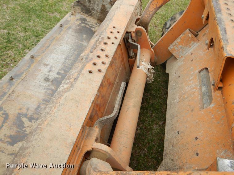 image for item EI9106 Case 450CT skid steer