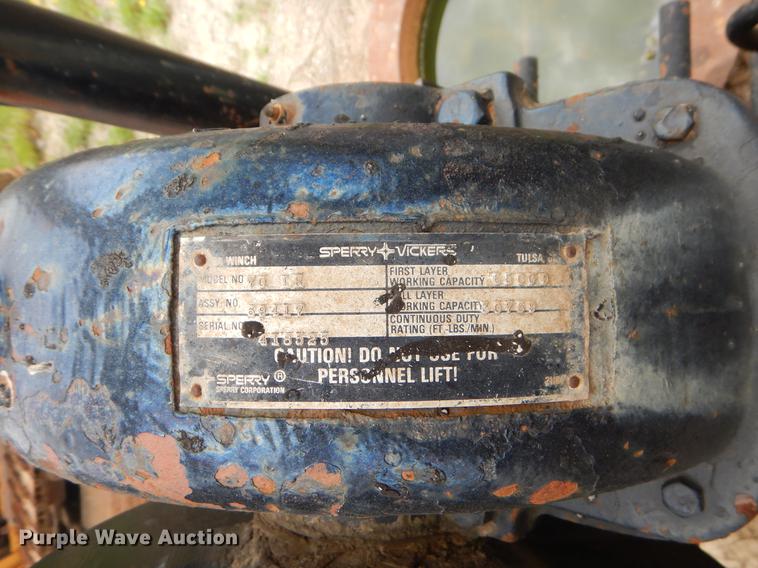 image for item EI9107 Sperry & Vickers 70LR winch