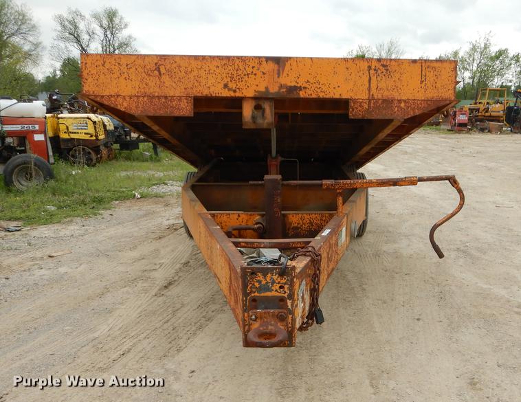 image for item EI9110 1997 Multi-Max MP424TE tilt deck equipment trailer