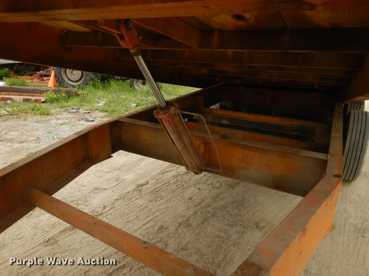 image for item EI9110 1997 Multi-Max MP424TE tilt deck equipment trailer