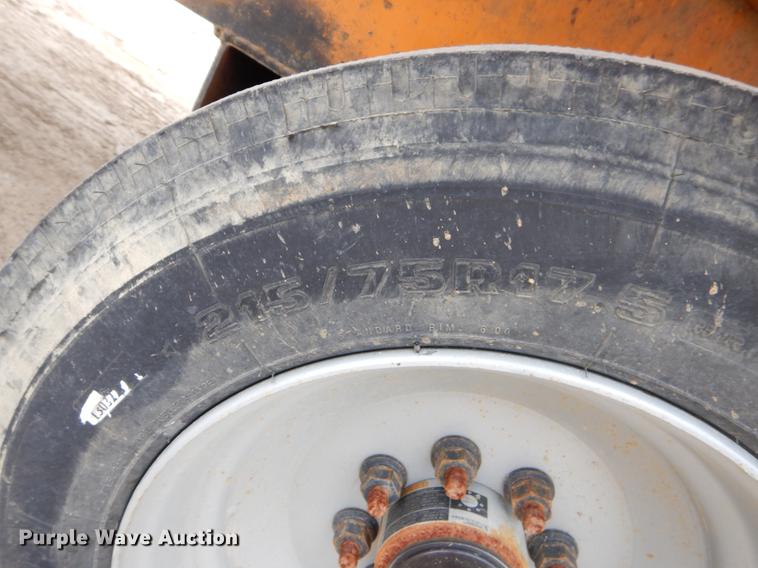 image for item EI9110 1997 Multi-Max MP424TE tilt deck equipment trailer