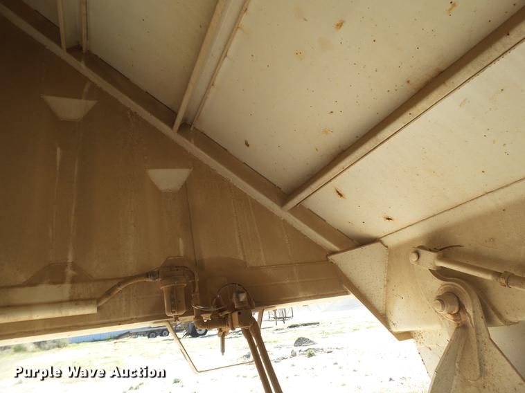 image for item EI9575 2001 CTS bottom dump trailer