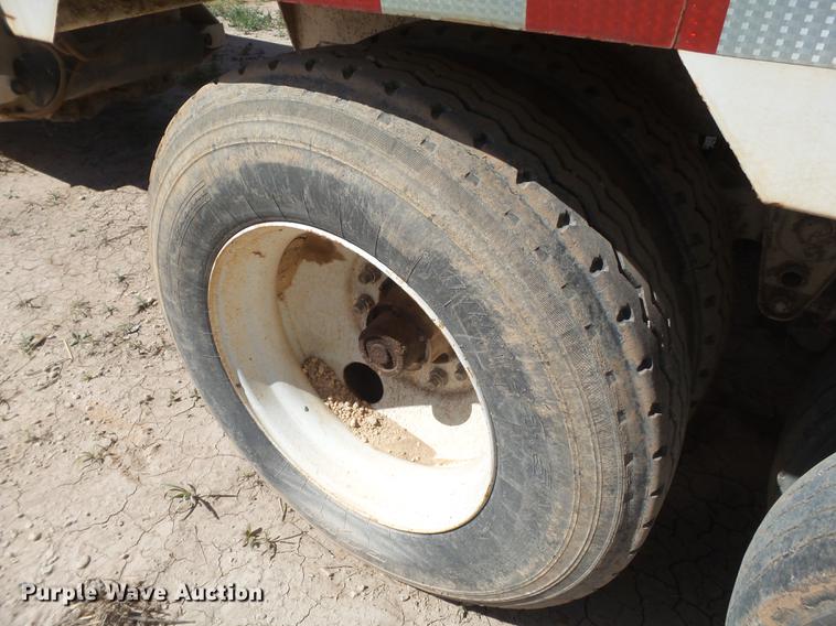image for item EI9575 2001 CTS bottom dump trailer