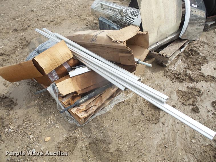 image for item EJ9379 Truck parts