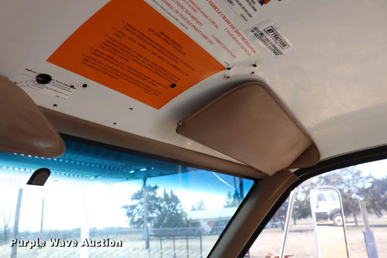 image for item EJ9769 1999 GMC C7500 bucket truck