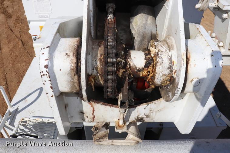 image for item EJ9769 1999 GMC C7500 bucket truck