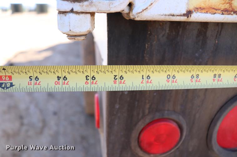 image for item EJ9769 1999 GMC C7500 bucket truck