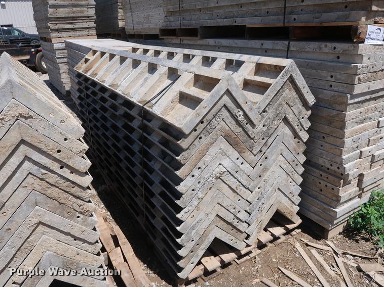 image for item EK9001 Aluminum concrete forms