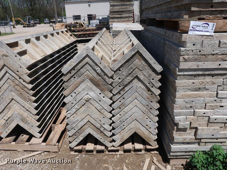 image for item EK9001 Aluminum concrete forms