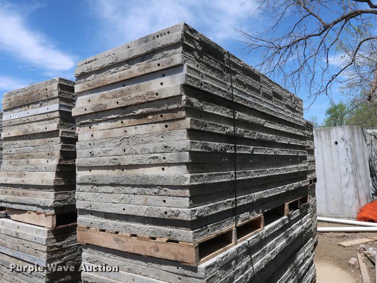 image for item EK9002 (60) aluminum concrete forms