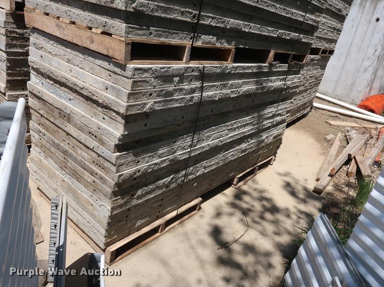 image for item EK9002 (60) aluminum concrete forms