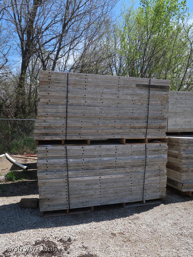 image for item EK9003 (40) aluminum concrete forms