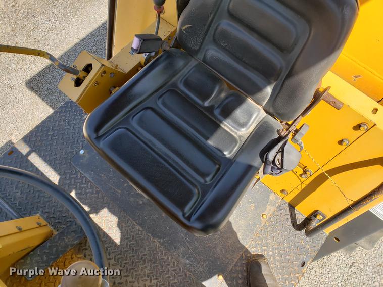 image for item EK9006 1995 Bomag BW213PD-2H single drum vibratory roller