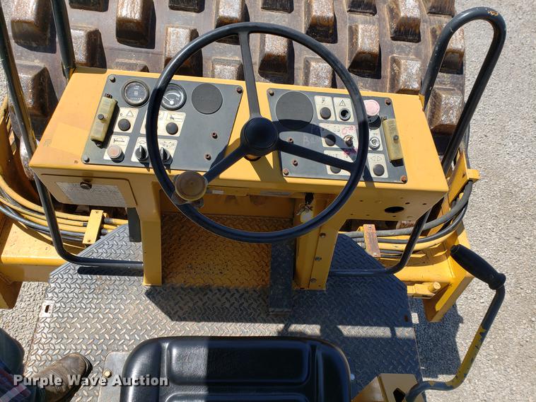 image for item EK9006 1995 Bomag BW213PD-2H single drum vibratory roller