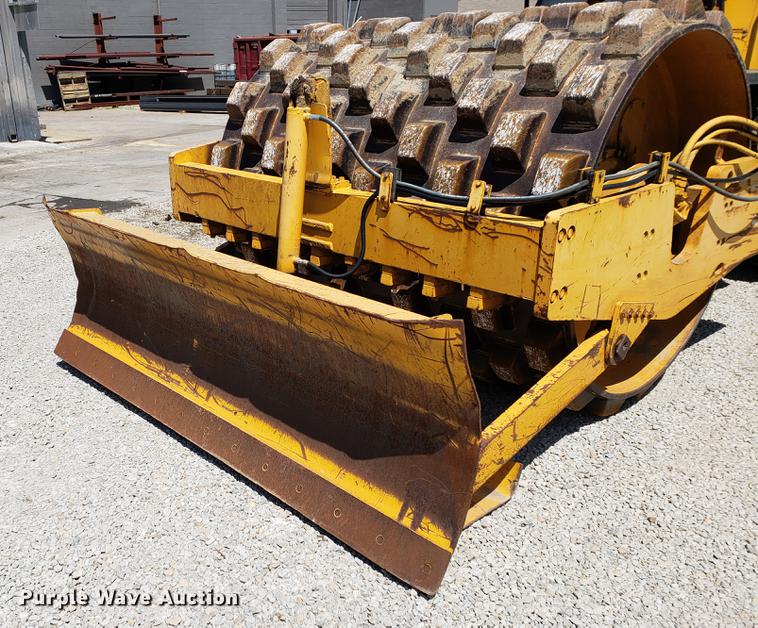 image for item EK9006 1995 Bomag BW213PD-2H single drum vibratory roller