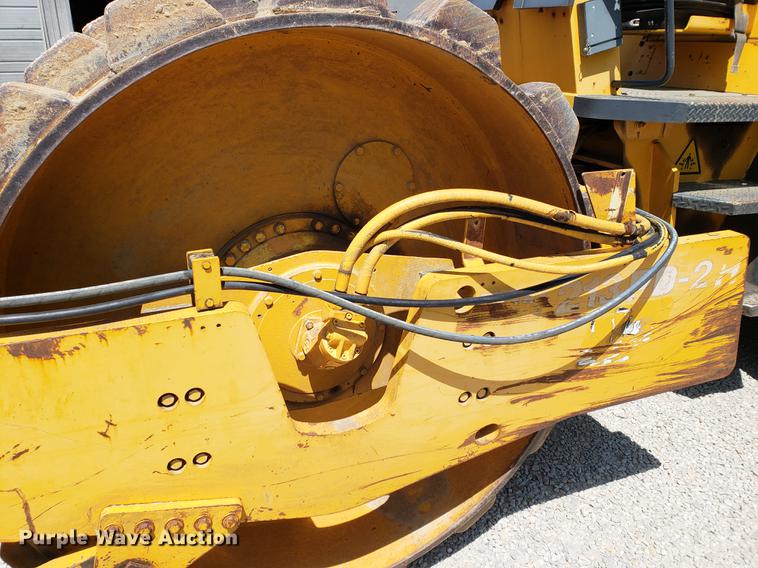 image for item EK9006 1995 Bomag BW213PD-2H single drum vibratory roller