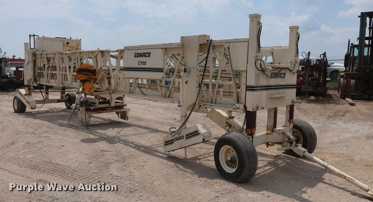 image for item EK9020 Gomaco C700 bridge deck finisher