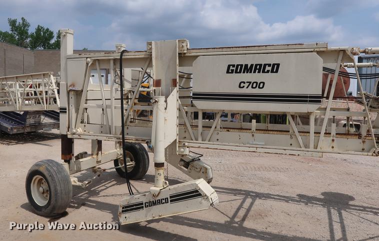 image for item EK9020 Gomaco C700 bridge deck finisher