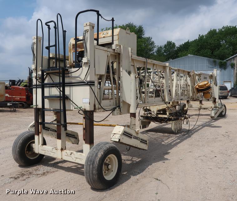 image for item EK9020 Gomaco C700 bridge deck finisher