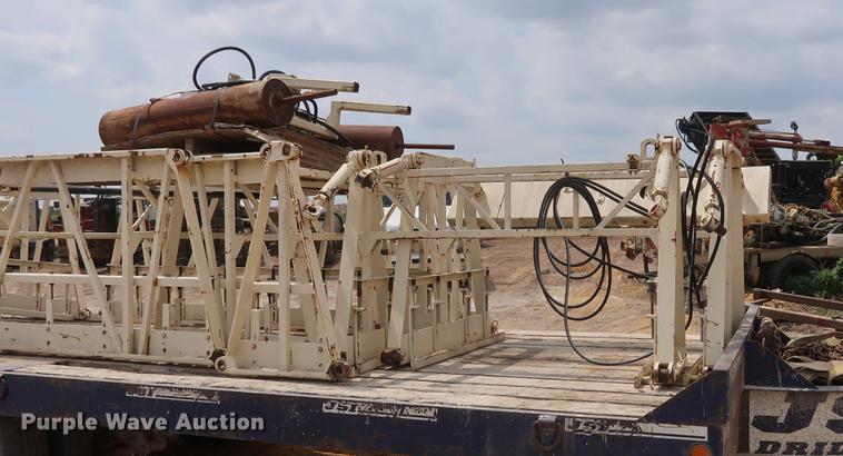 image for item EK9020 Gomaco C700 bridge deck finisher