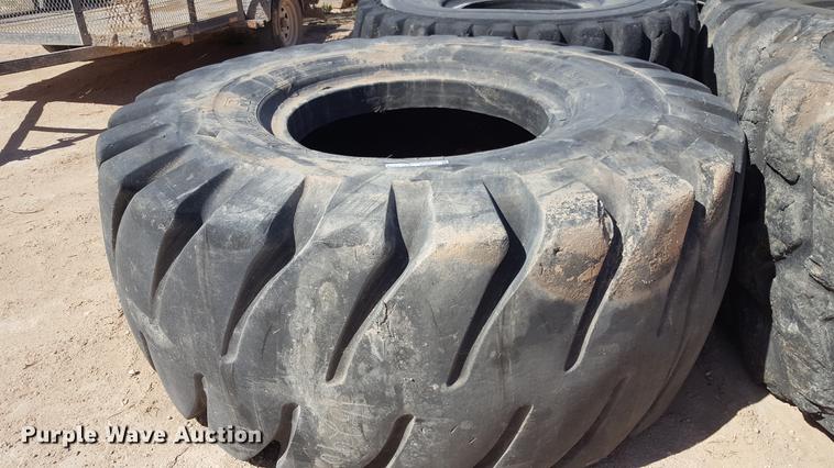 image for item EN9553 (4) tires