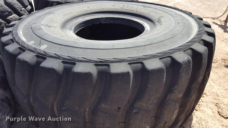 image for item EN9553 (4) tires