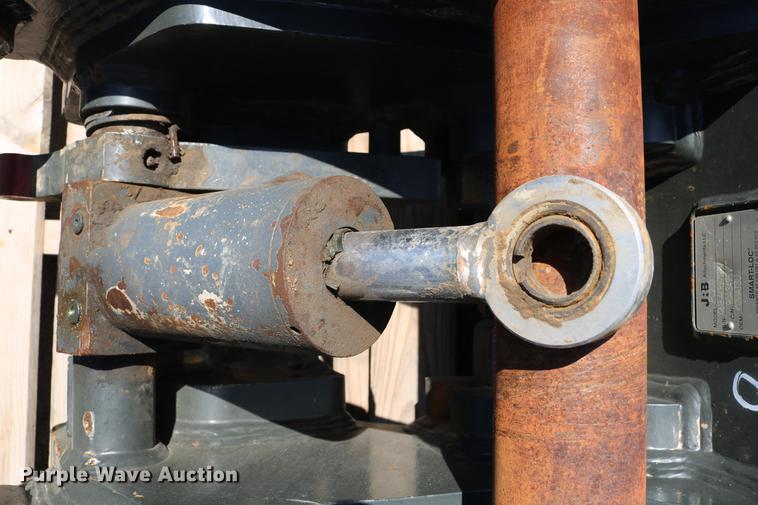 JRB PC200 hydraulic quick coupler in Eureka, KS Item EW9202 sold