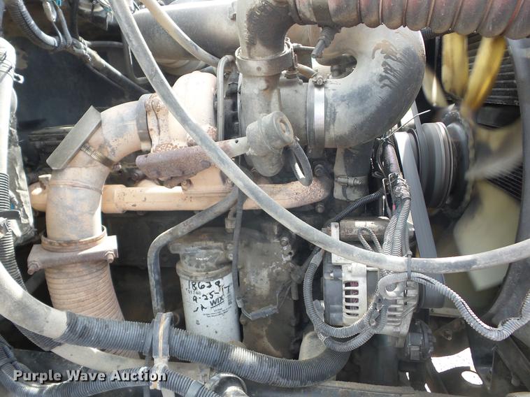 image for item J8513 2006 Peterbilt 335 dump truck