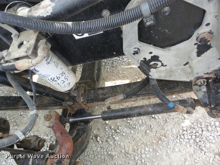 image for item J8513 2006 Peterbilt 335 dump truck