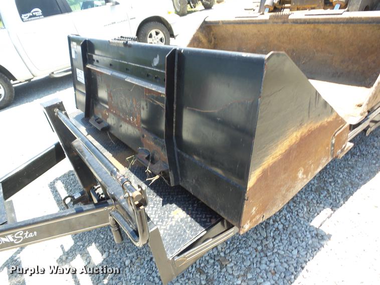 image for item J8516 John Deere Worksite Pro 484 skid steer bucket