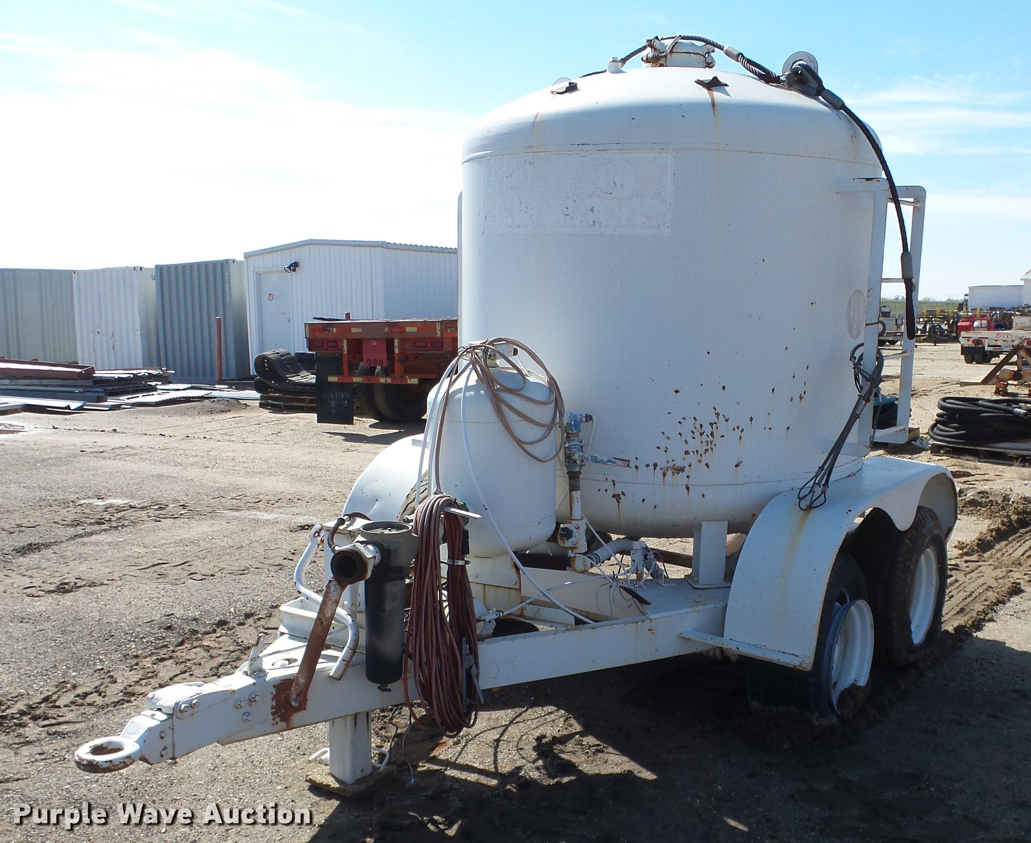 Schmidt sand blasting trailer in Wichita, KS Item DC3021 sold Purple Wave