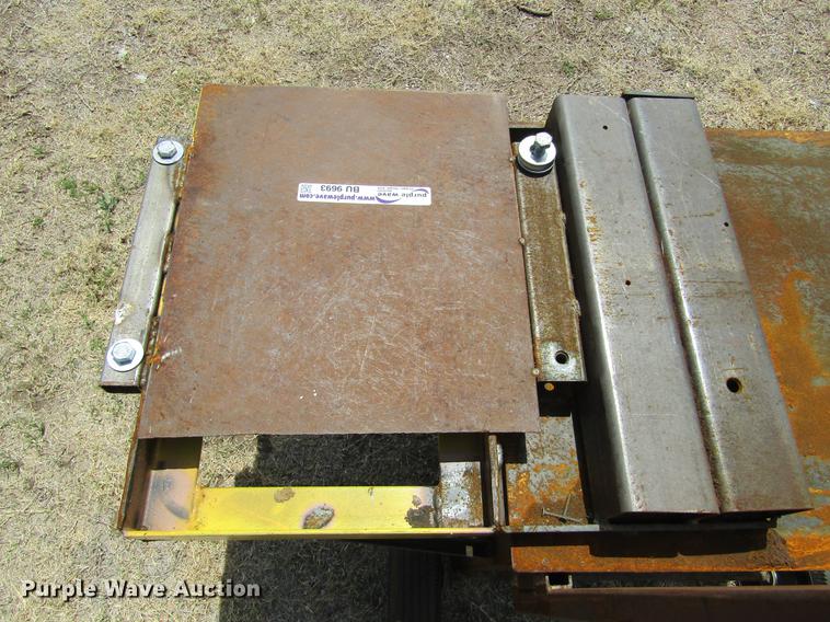 image for item BU9693 (2) lawn mowers