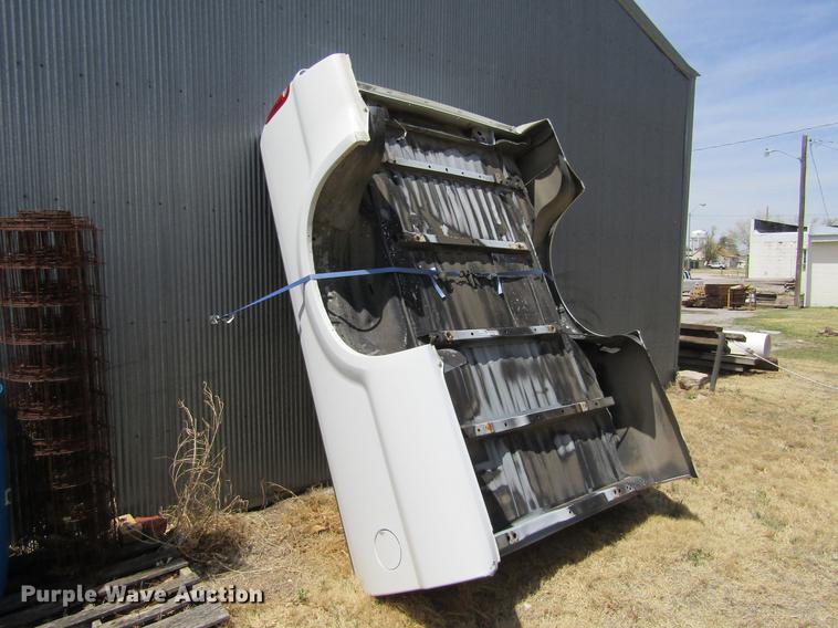 image for item BU9694 2003 Ford F250 pickup truck bed