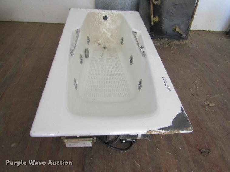 image for item BU9704 (4) bath tubs