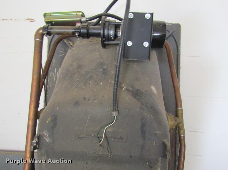 image for item BU9704 (4) bath tubs