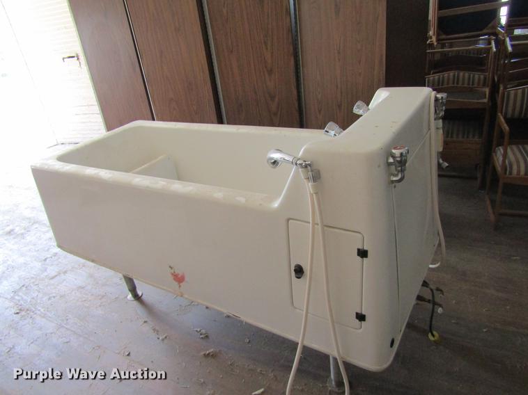 image for item BU9704 (4) bath tubs