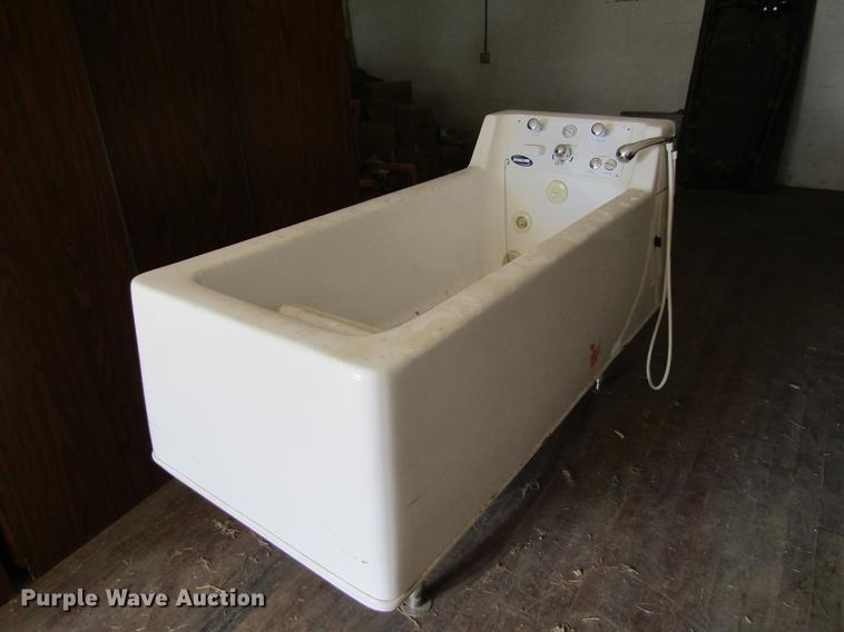image for item BU9704 (4) bath tubs