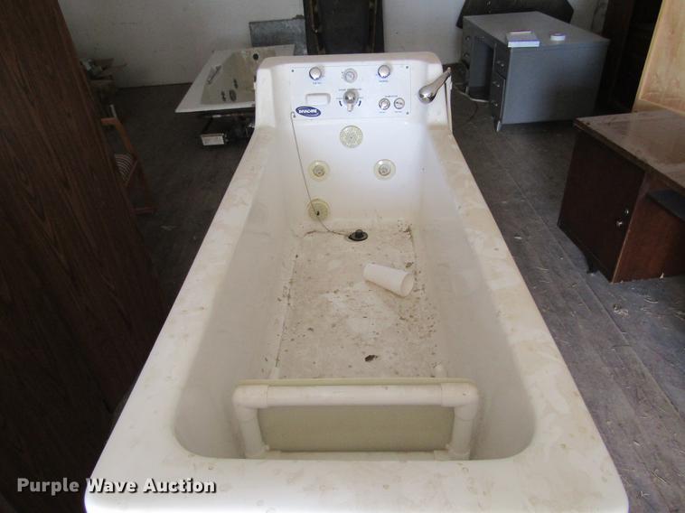 image for item BU9704 (4) bath tubs