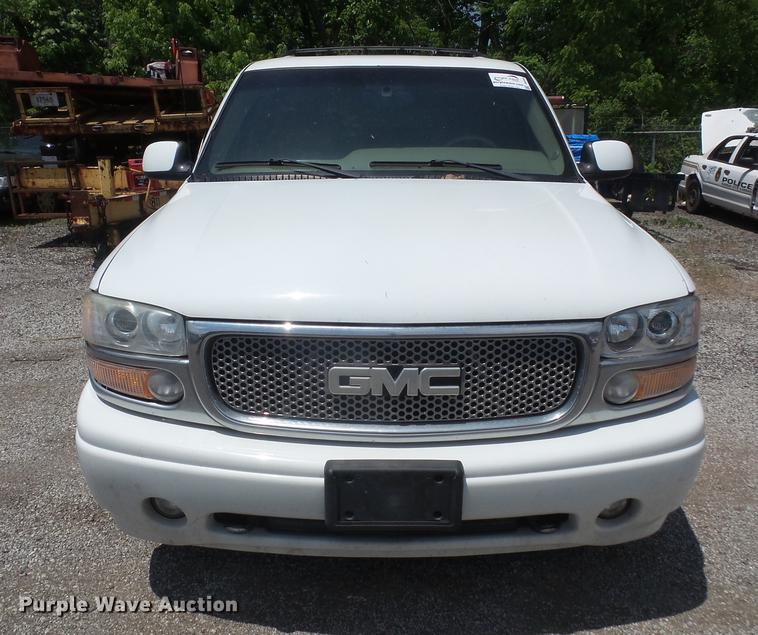 image for item DB6096 2001 GMC Yukon Denali SUV