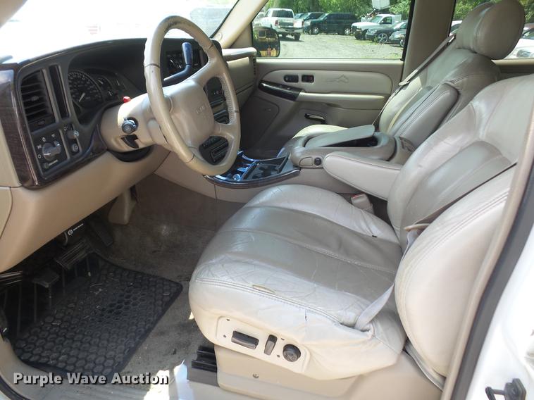 image for item DB6096 2001 GMC Yukon Denali SUV