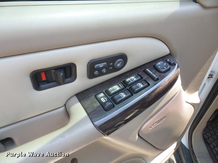 image for item DB6096 2001 GMC Yukon Denali SUV