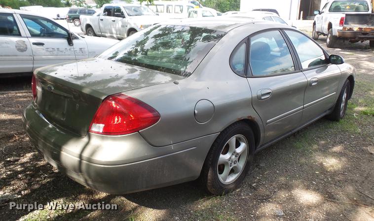 image for item DB6111 2003 Ford Taurus