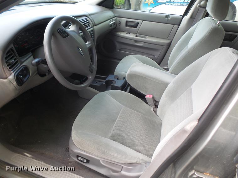 image for item DB6111 2003 Ford Taurus