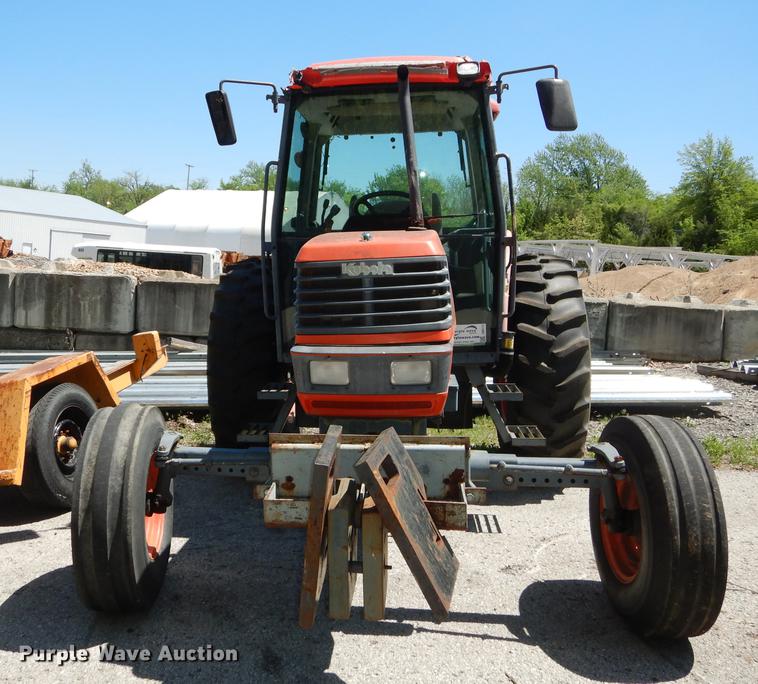 image for item DB6113 1999 Kubota M8200 Utility Special tractor