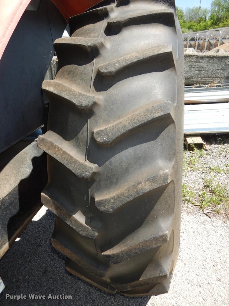 image for item DB6113 1999 Kubota M8200 Utility Special tractor