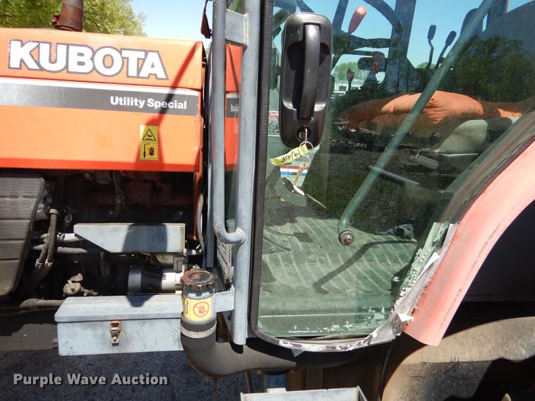 image for item DB6113 1999 Kubota M8200 Utility Special tractor