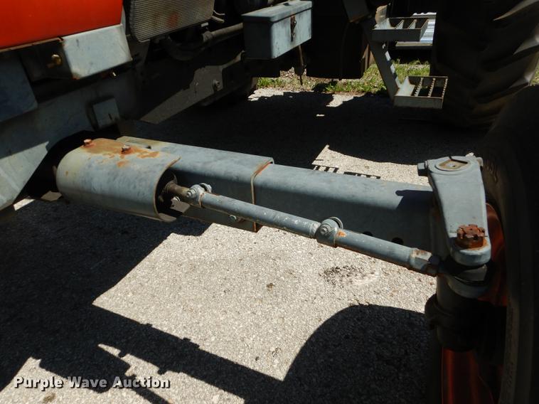 image for item DB6113 1999 Kubota M8200 Utility Special tractor